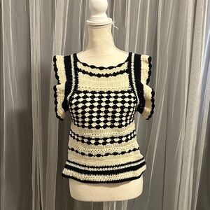 Black and White Bohemian Style Crochet Sleeveless Top